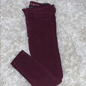 American eagle burgundy jeans, short
